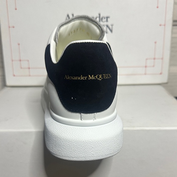 MCQUEEN
Suede-trimmed leather exaggerated-sole sneakers  White Gift Box - Picture 9 of 15